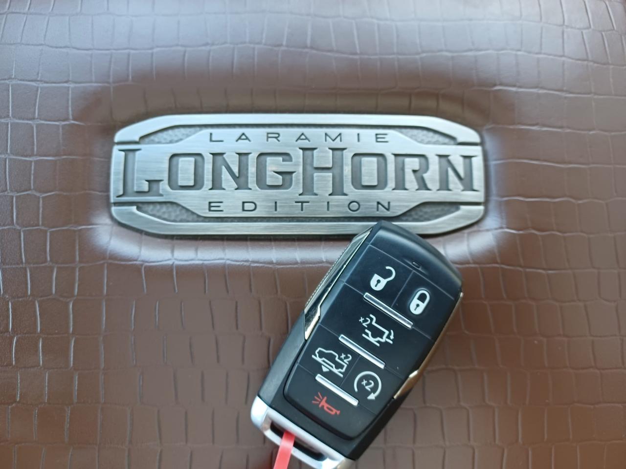 DODGE RAM 1500 CREW CAB Longhorn RAMBOX - vente marchand