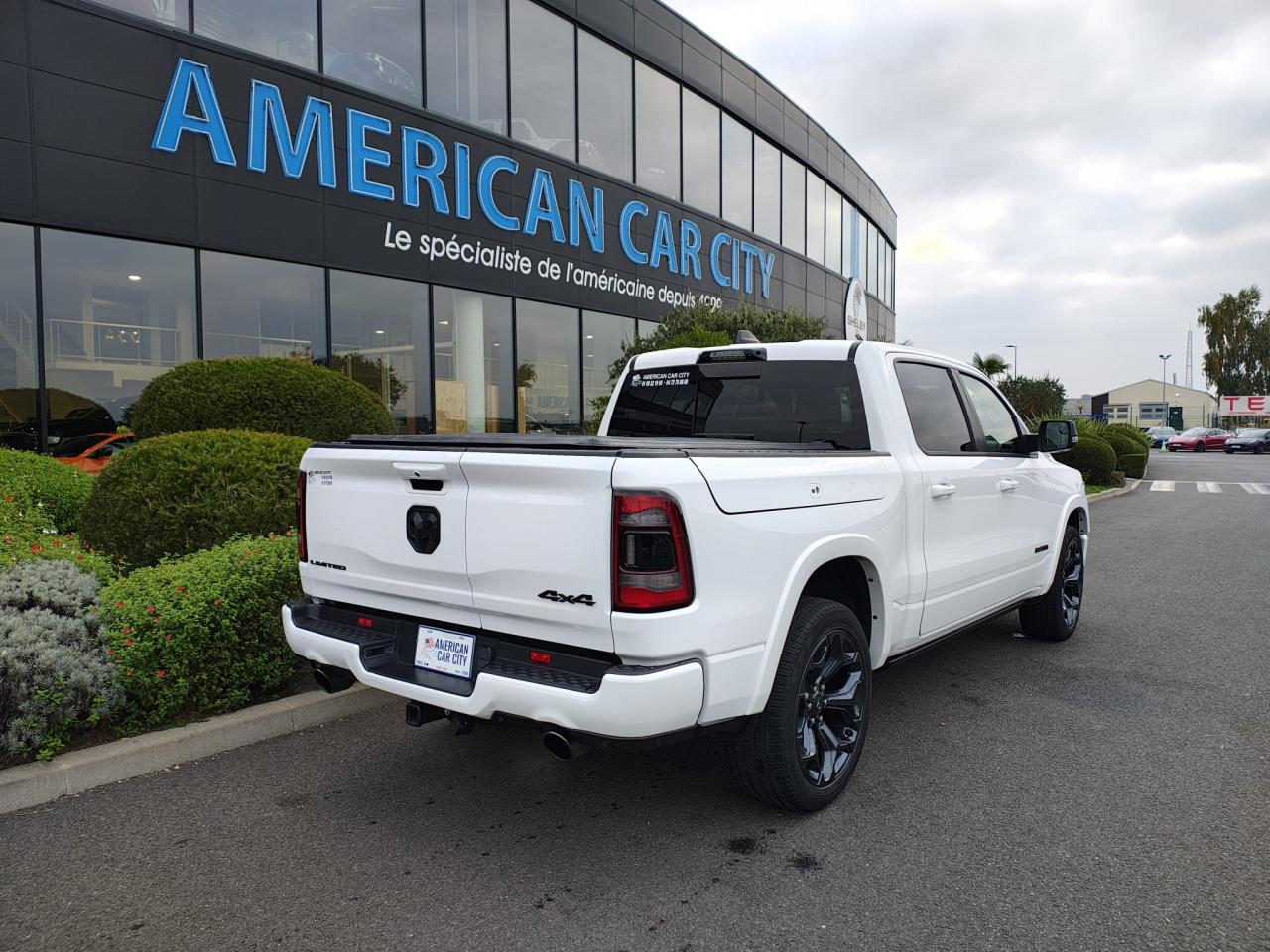 DODGE RAM 1500 CREW LIMITED NIGHT EDITION RAMBOX HAYON MULTI