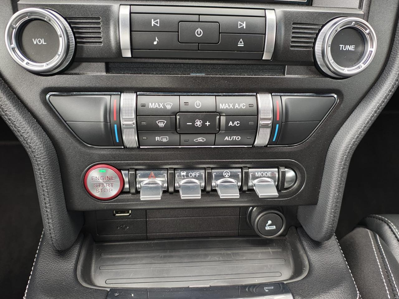 FORD MUSTANG GT FASTBACK 5.0L V8 450ch BVM