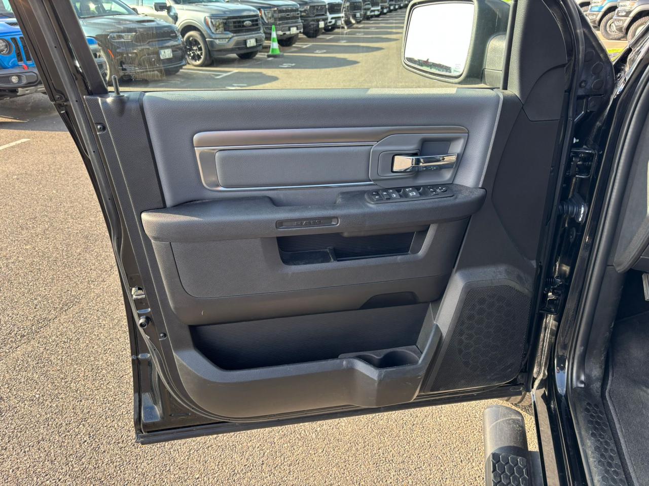 DODGE RAM 1500 CREW SLT CLASSIC BLACK PACKAGE GPL