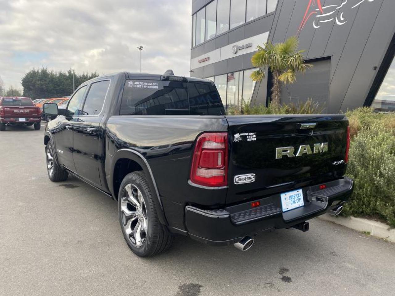 DODGE RAM 1500 CREW LONGHORN AIR