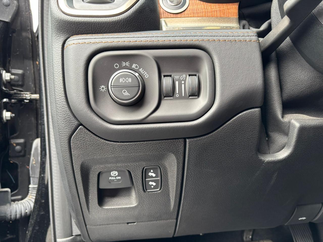 DODGE RAM 1500 CREW LONGHORN AIR GPL