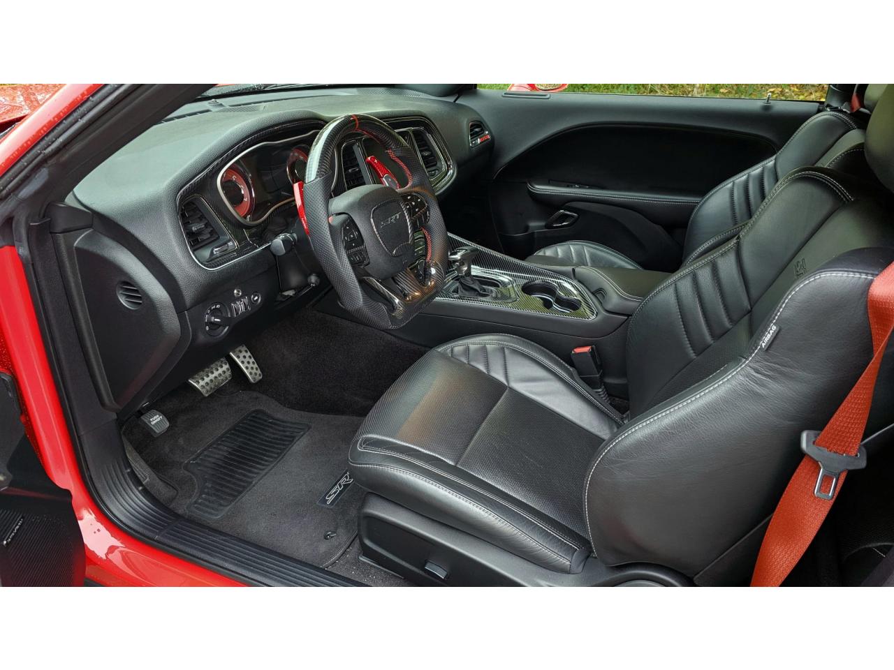 DODGE CHALLENGER SRT HELLCAT V8 6.2L 717hp