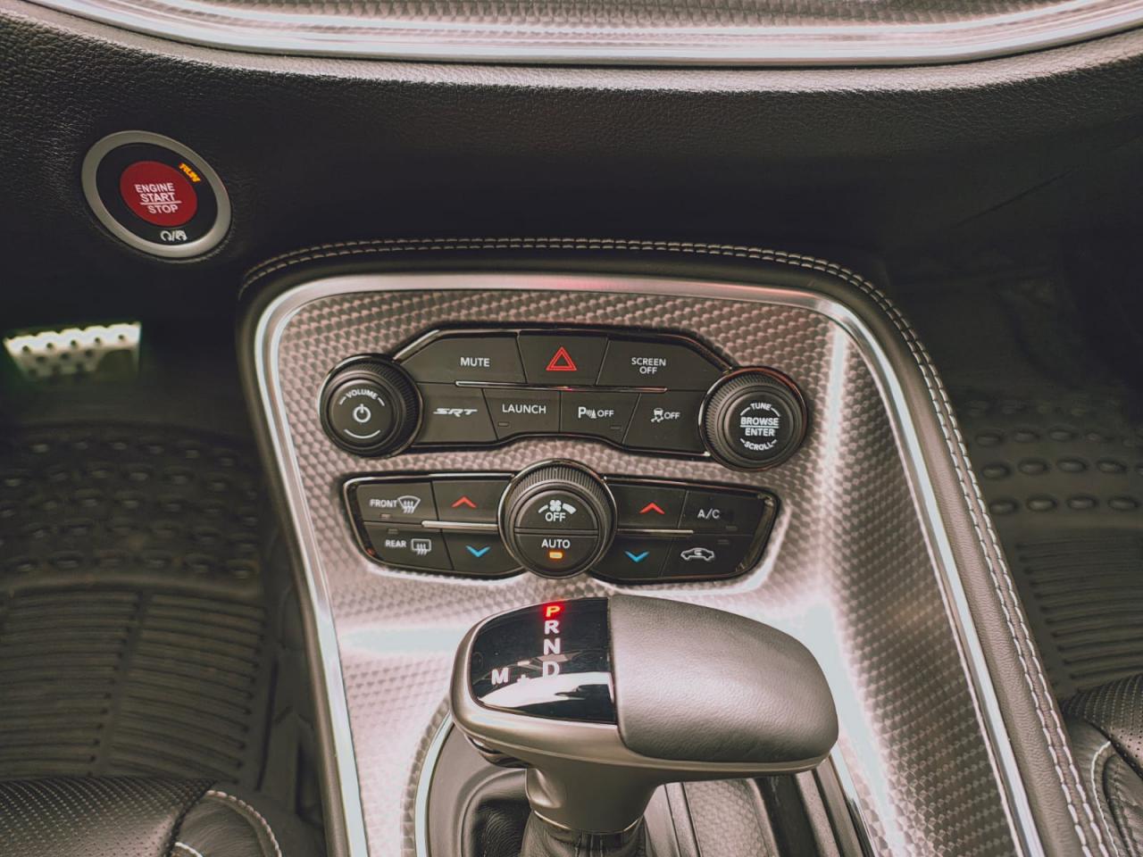 DODGE CHALLENGER SRT HELLCAT V8 6.2L 707hp