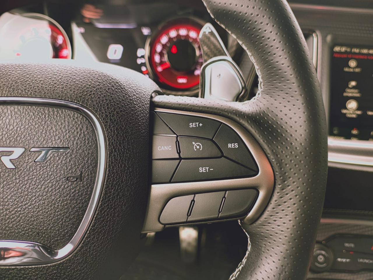 DODGE CHALLENGER SRT HELLCAT V8 6.2L 707hp