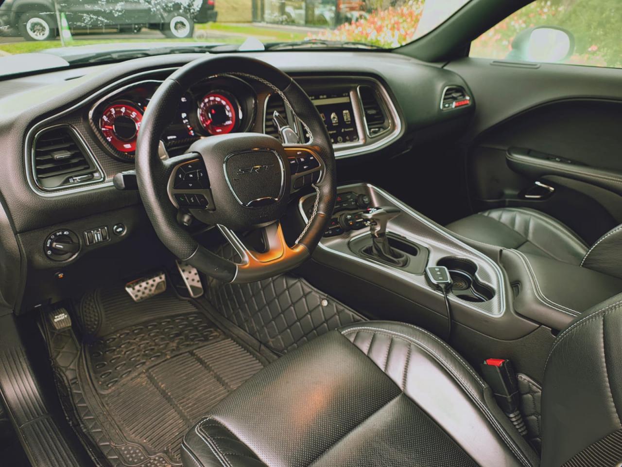 DODGE CHALLENGER SRT HELLCAT V8 6.2L 707hp