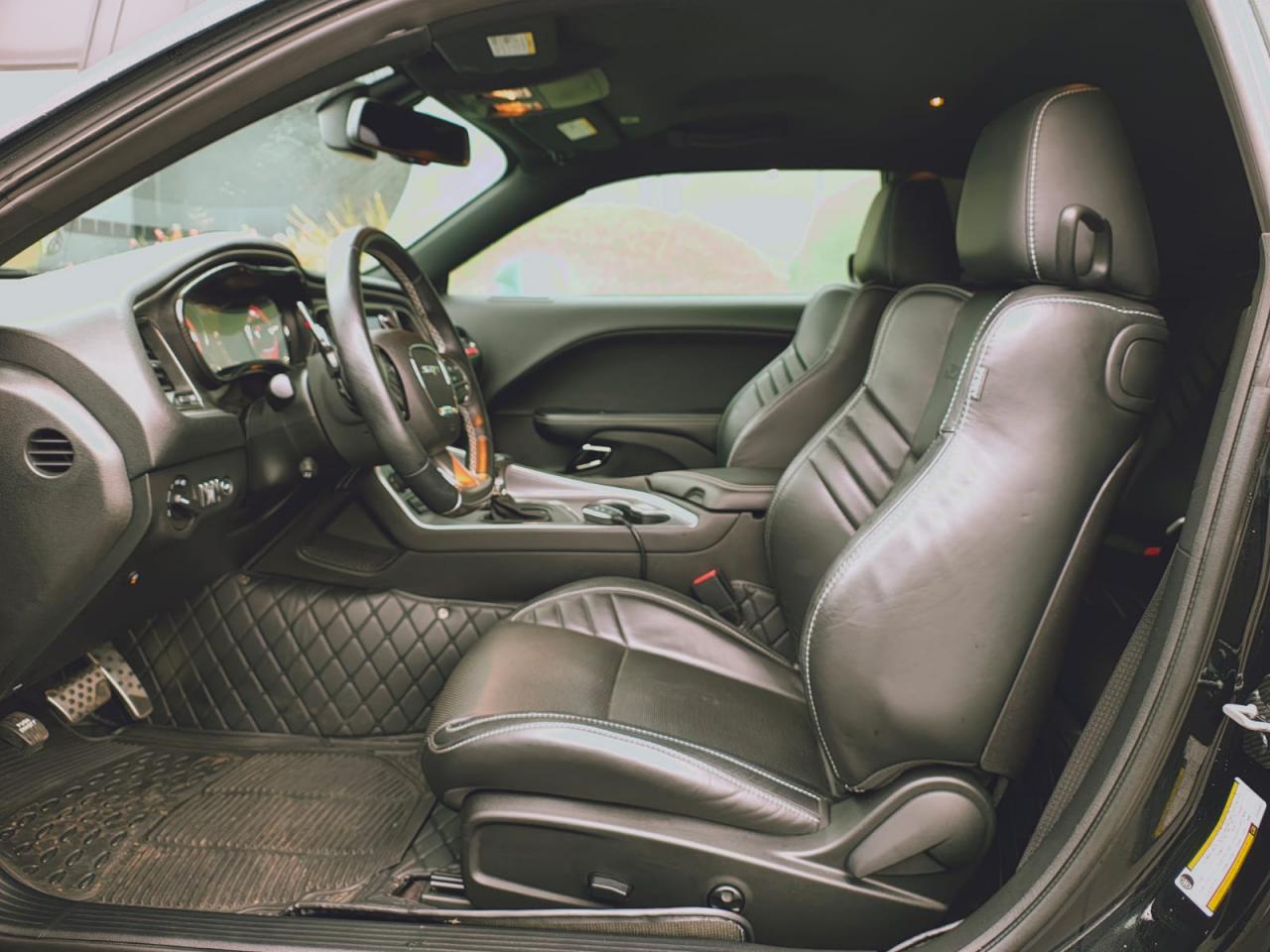 DODGE CHALLENGER SRT HELLCAT V8 6.2L 707hp