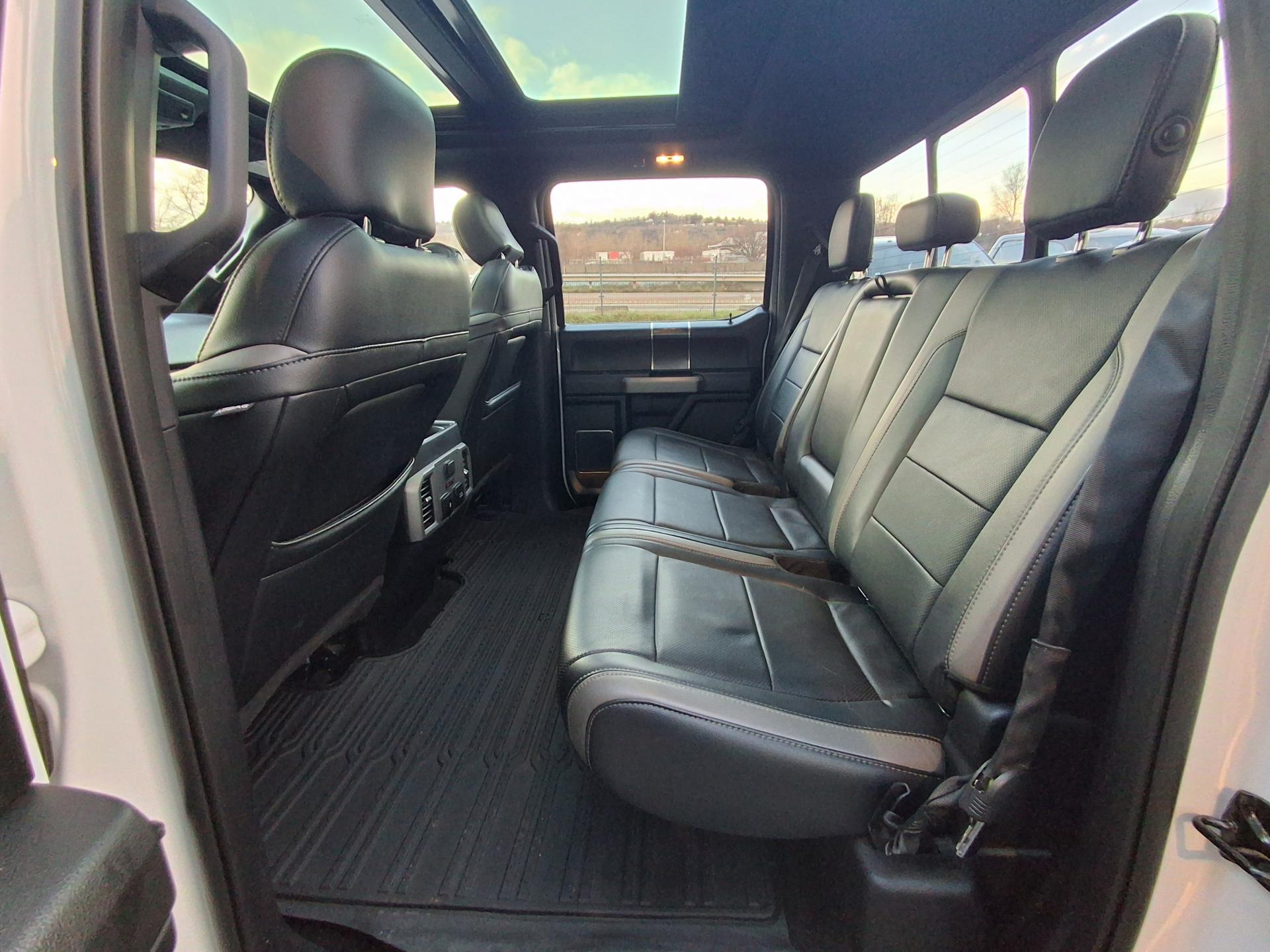 FORD F150 RAPTOR SUPERCREW - VENTE A PRO DE L\'AUTO UNIQUEMENT