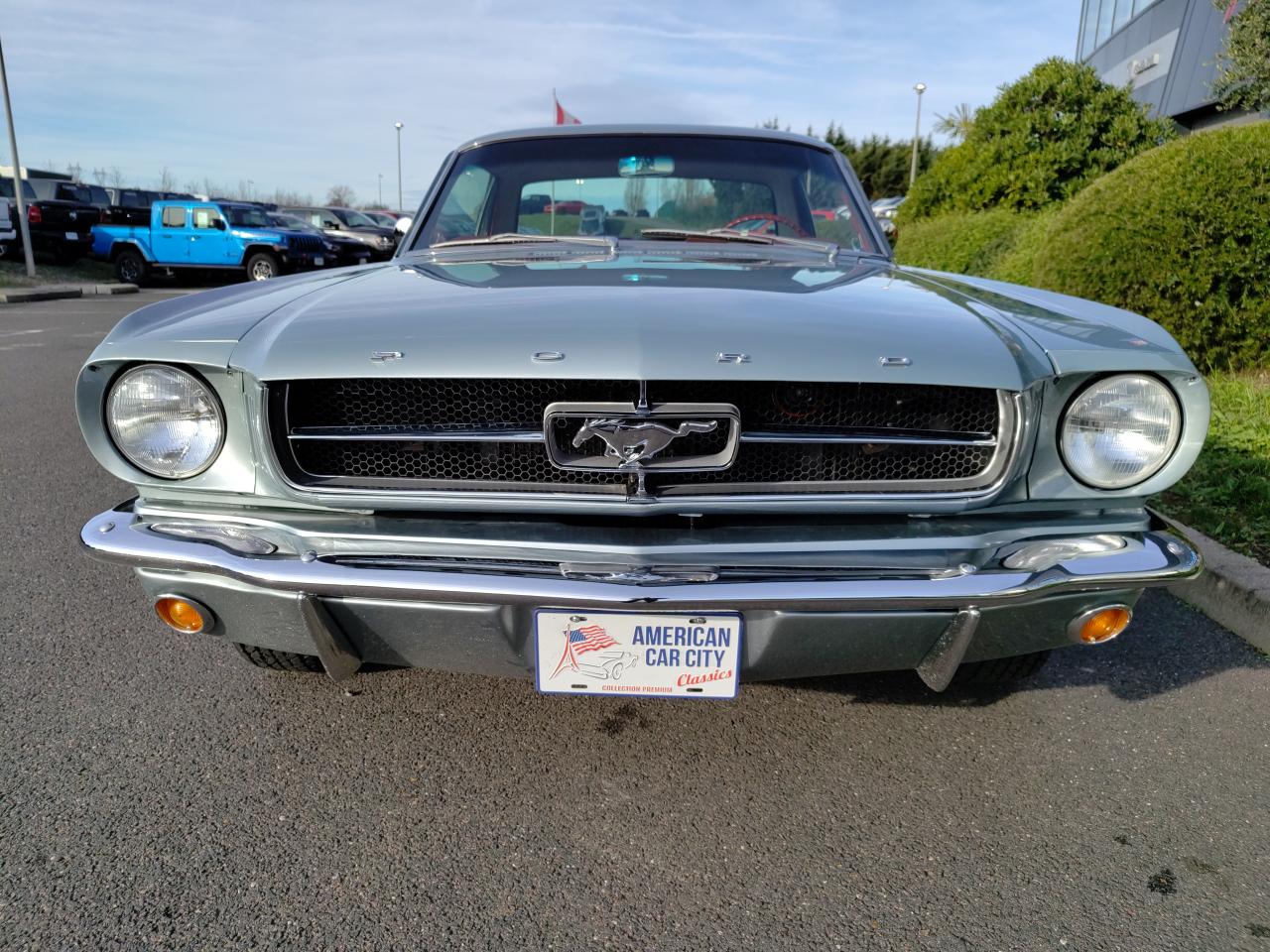FORD MUSTANG 64 1/2 UNE DES TOUTES PREMIERES FABRIQUEES