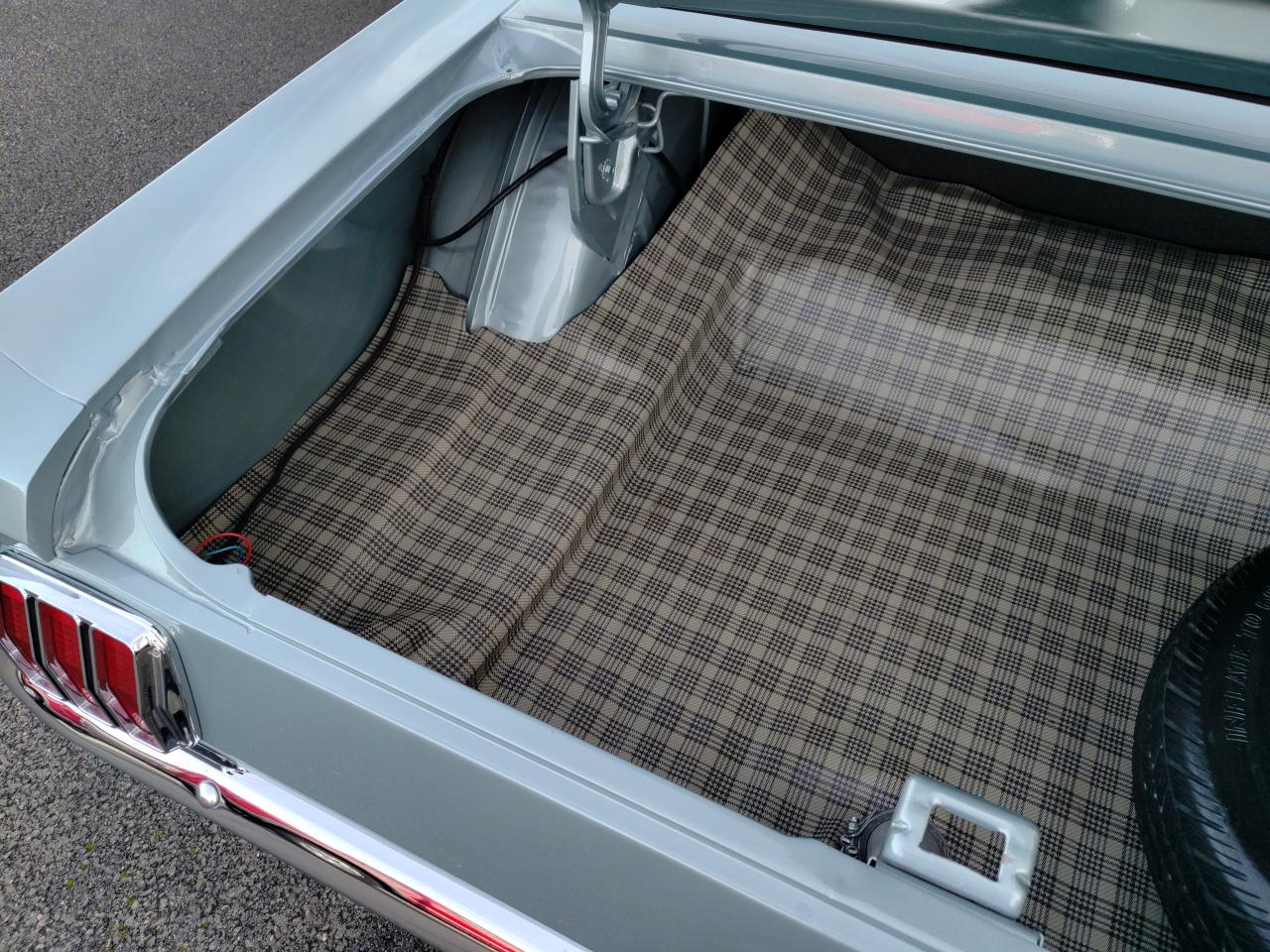 FORD MUSTANG 64 1/2 UNE DES TOUTES PREMIERES FABRIQUEES