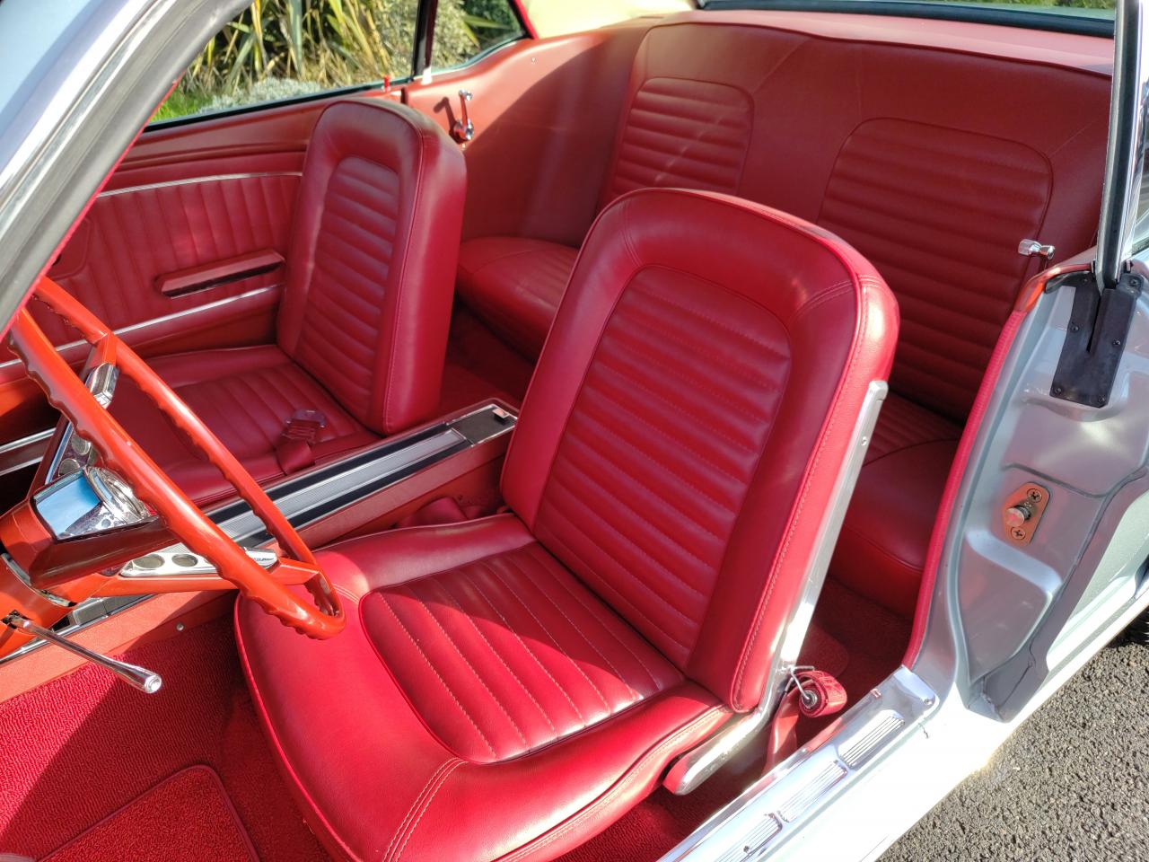 FORD MUSTANG 64 1/2 UNE DES TOUTES PREMIERES FABRIQUEES