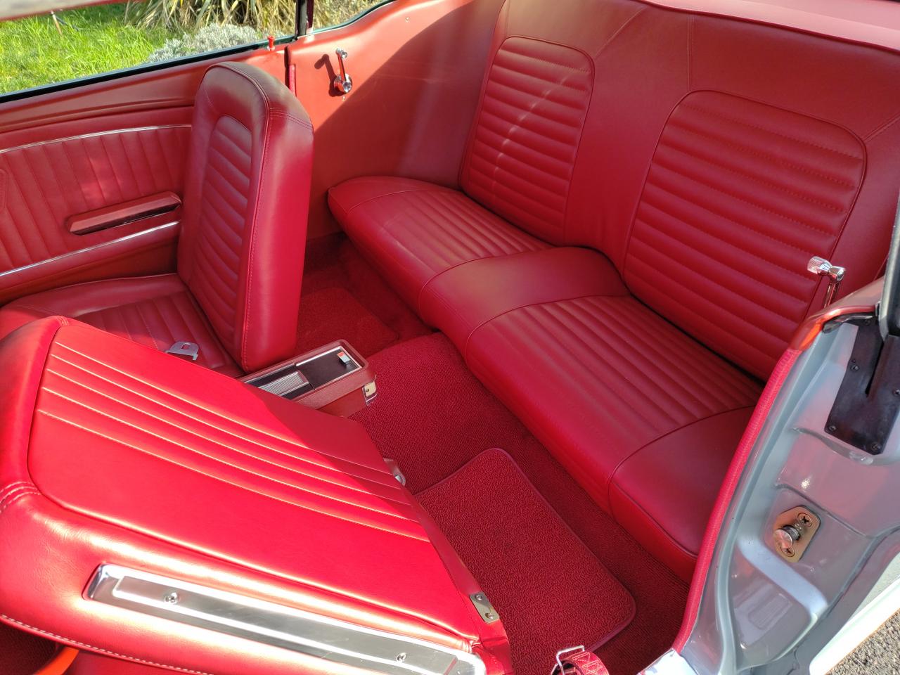 FORD MUSTANG 64 1/2 UNE DES TOUTES PREMIERES FABRIQUEES