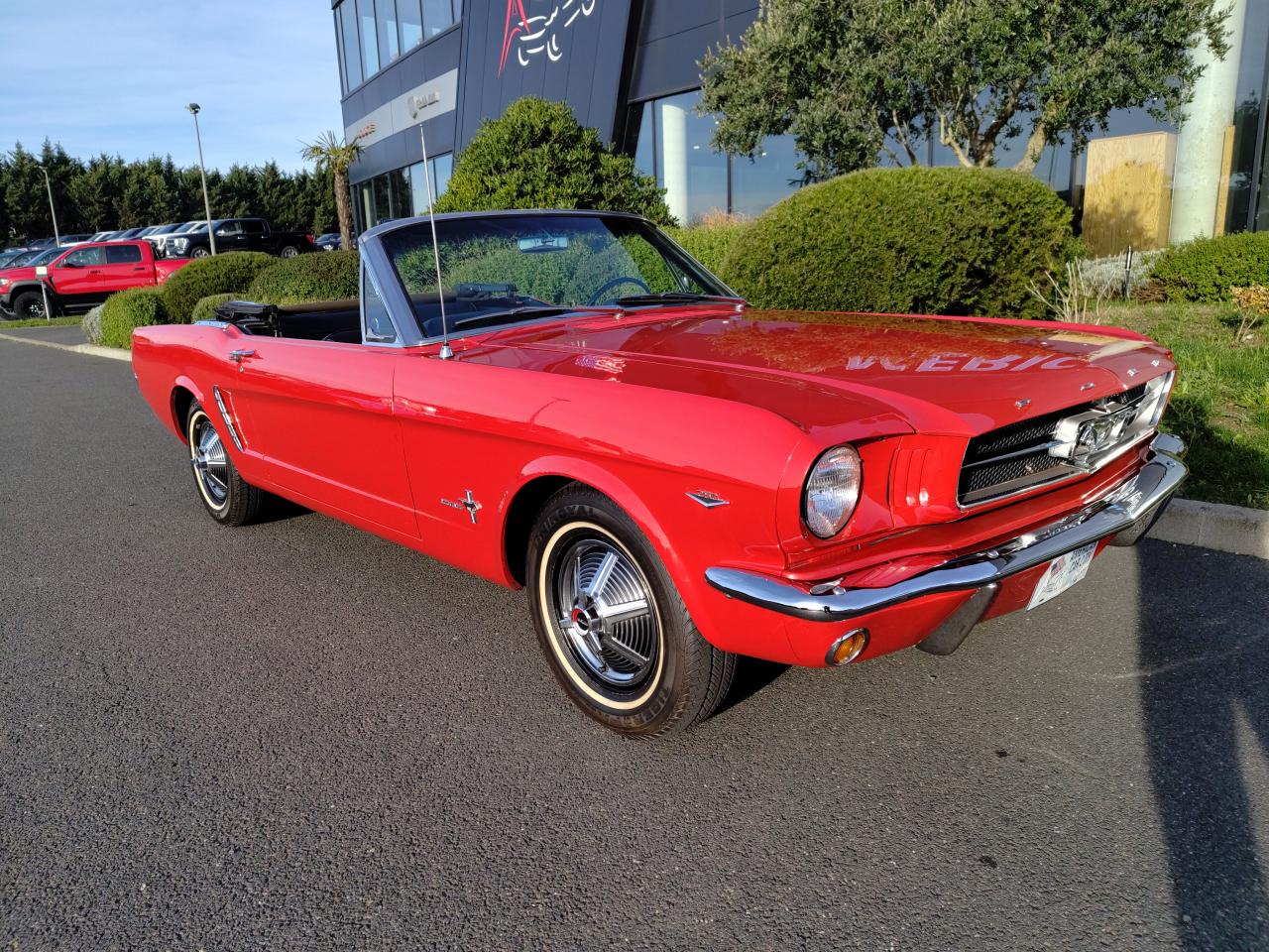 FORD MUSTANG CABRIOLET 64 1/2 UNE DES TOUTES PREMIERES FABRIQUEES