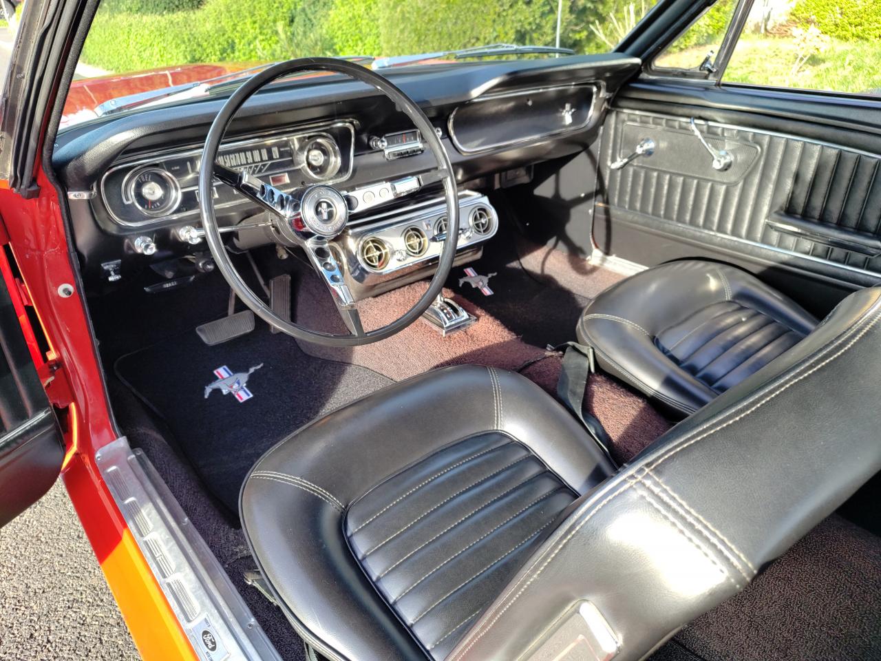 FORD MUSTANG CABRIOLET 64 1/2 UNE DES TOUTES PREMIERES FABRIQUEES