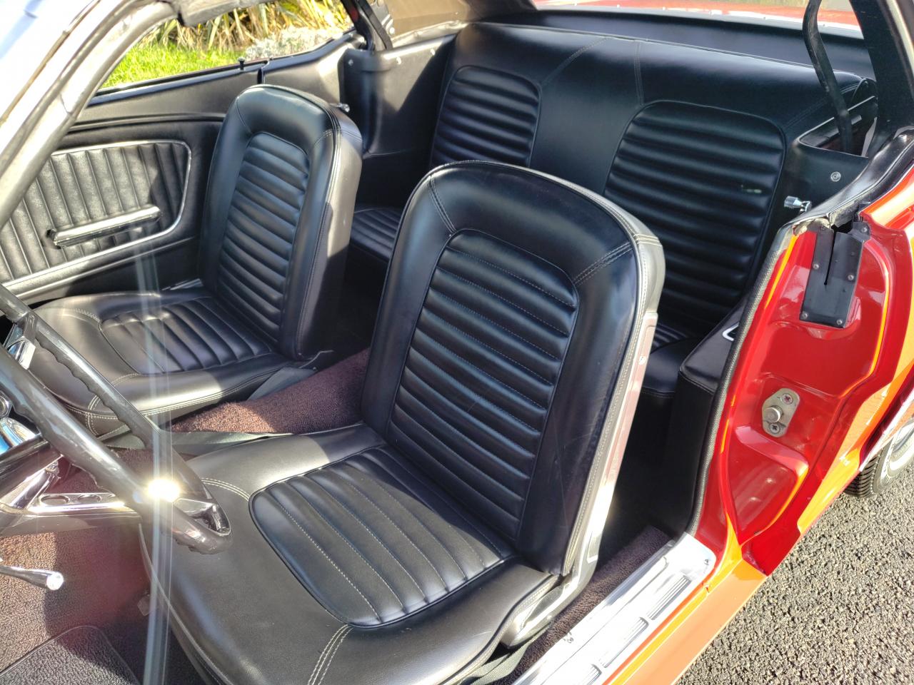 FORD MUSTANG CABRIOLET 64 1/2 UNE DES TOUTES PREMIERES FABRIQUEES