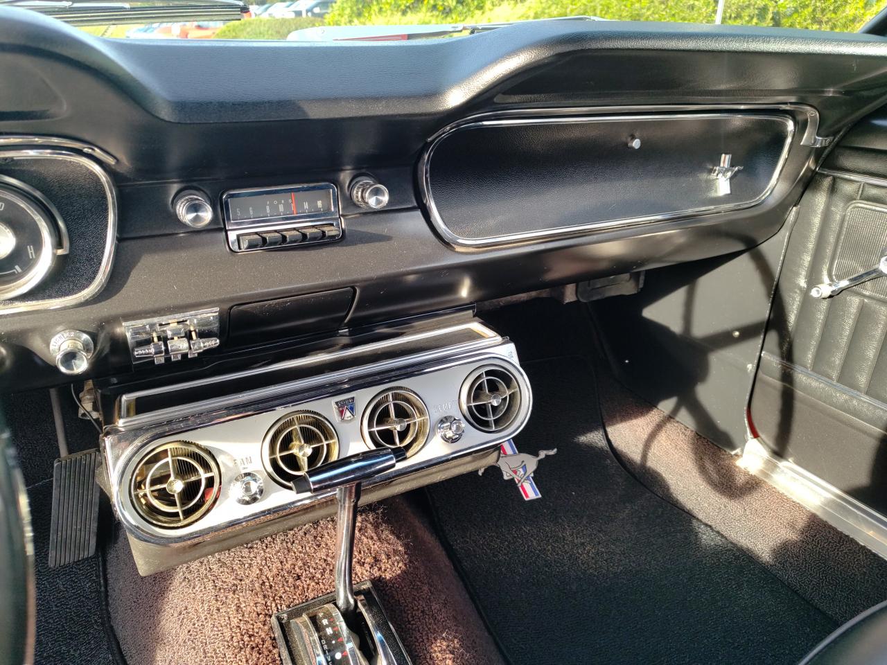 FORD MUSTANG CABRIOLET 64 1/2 UNE DES TOUTES PREMIERES FABRIQUEES