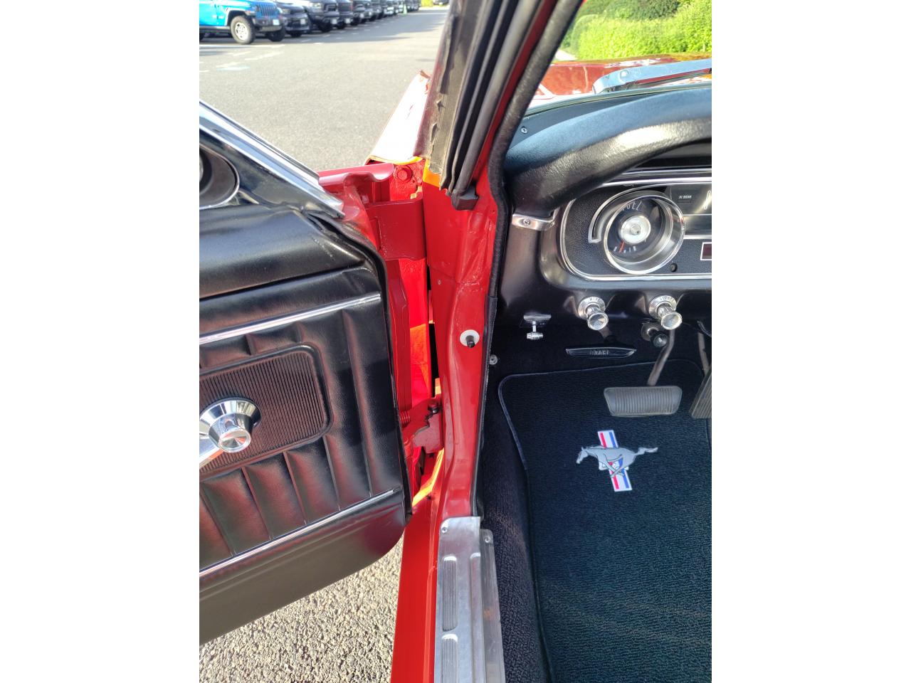 FORD MUSTANG CABRIOLET 64 1/2 UNE DES TOUTES PREMIERES FABRIQUEES