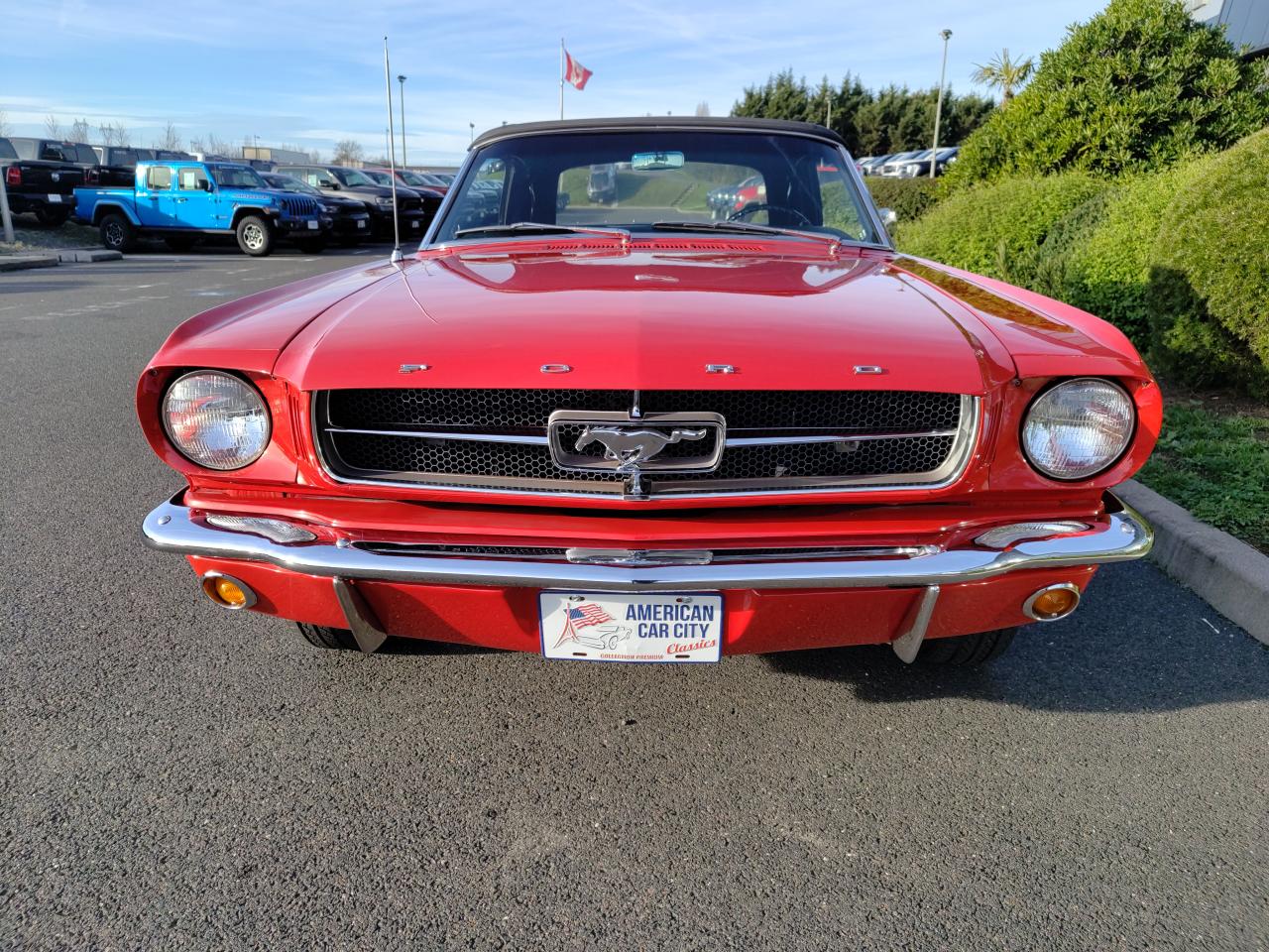 FORD MUSTANG CABRIOLET 64 1/2 UNE DES TOUTES PREMIERES FABRIQUEES
