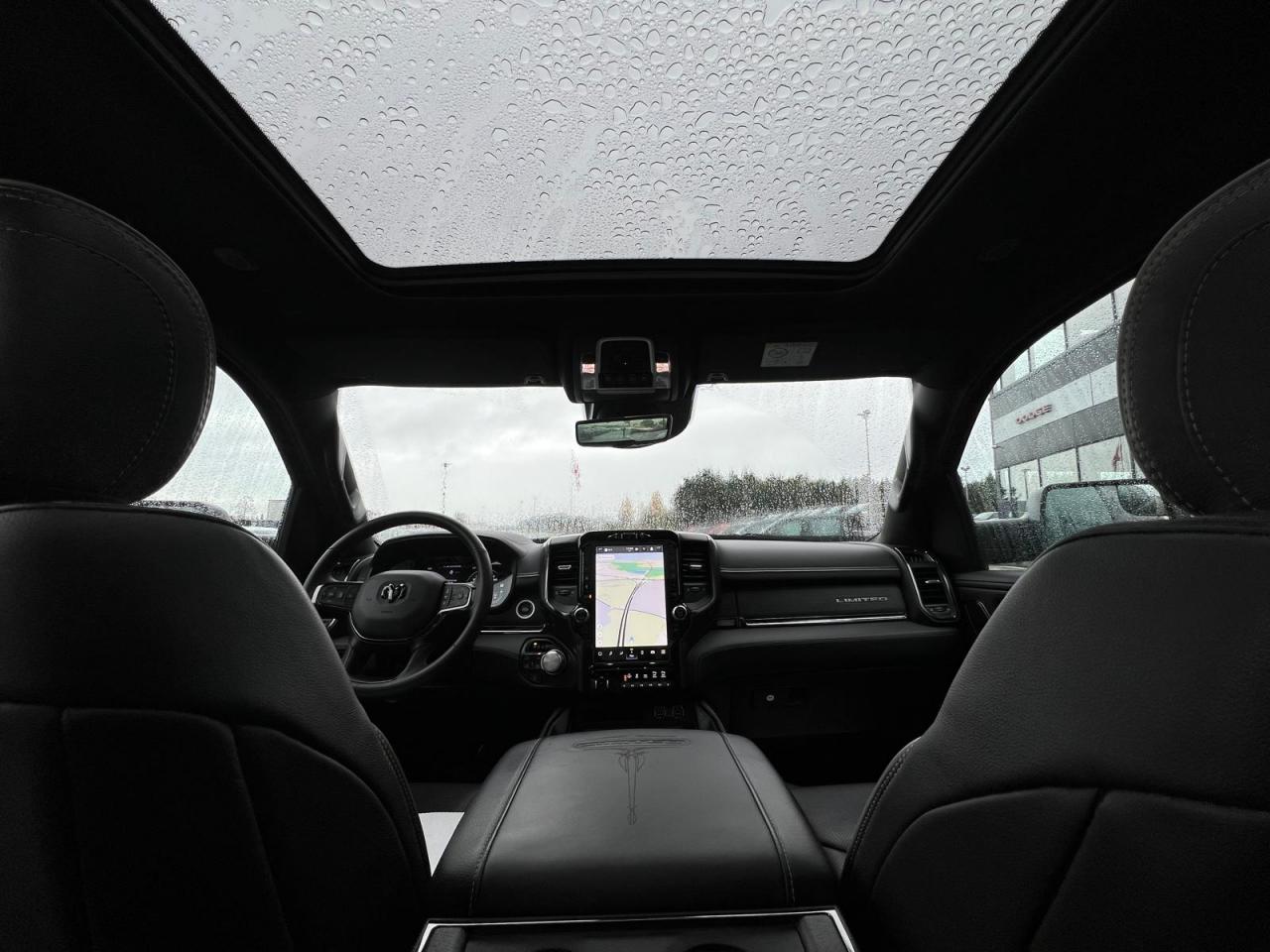 DODGE RAM 1500 Crew Limited Night Edition RAMBOX