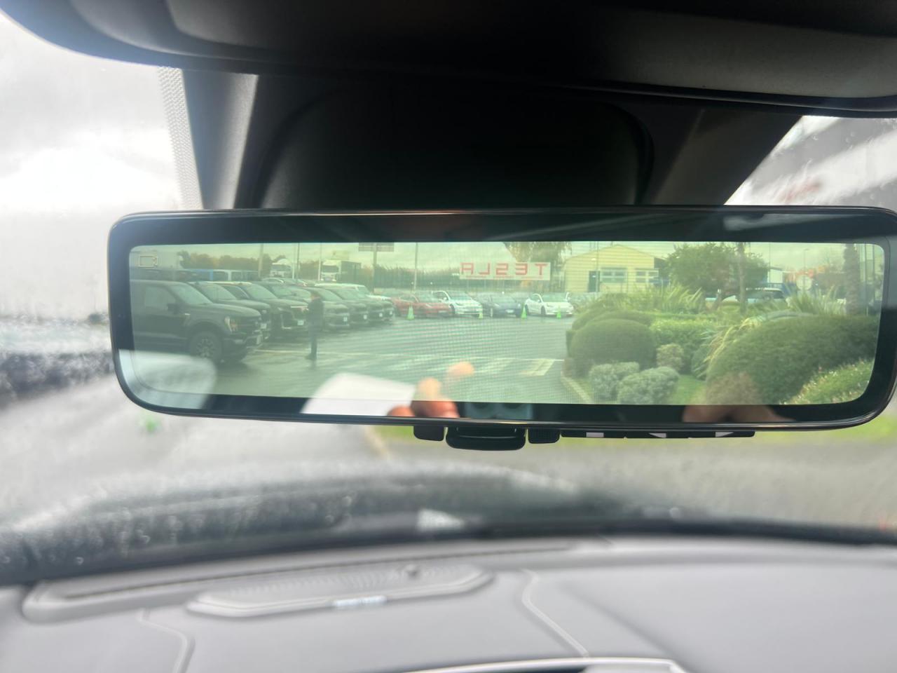 DODGE RAM 1500 Crew Limited Night Edition RAMBOX