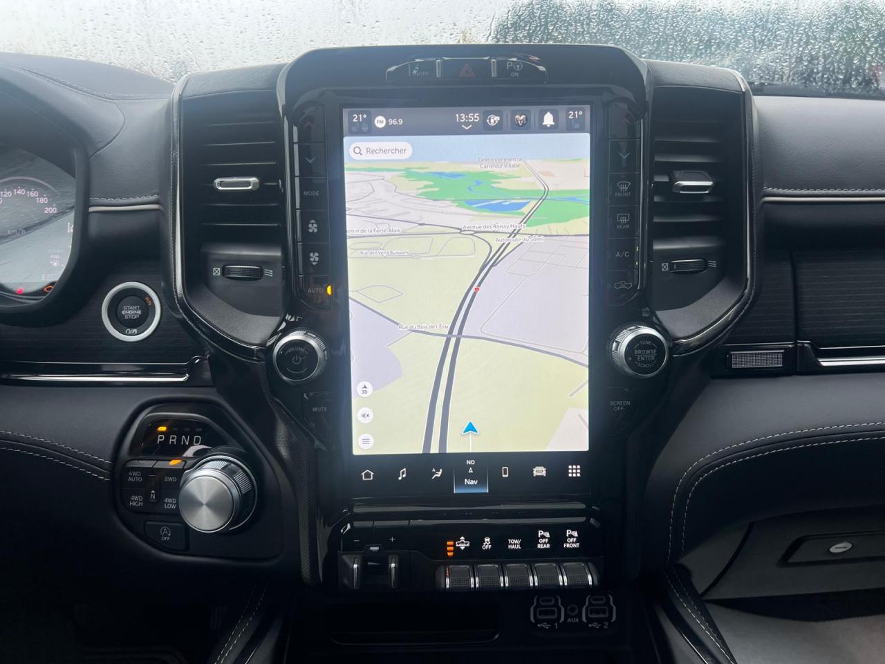 DODGE RAM 1500 Crew Limited Night Edition RAMBOX