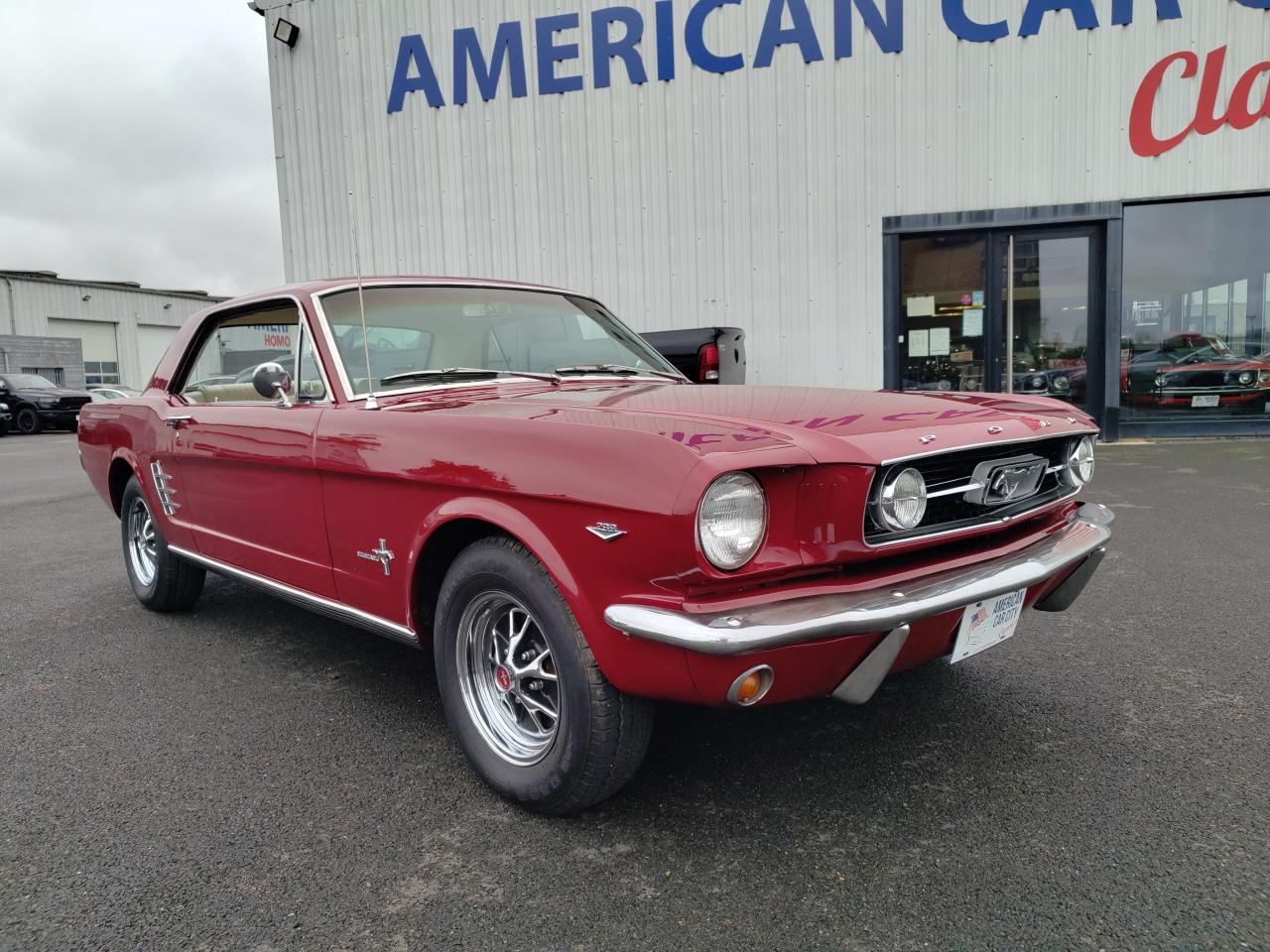 FORD MUSTANG COUPE code C intérieur Pony