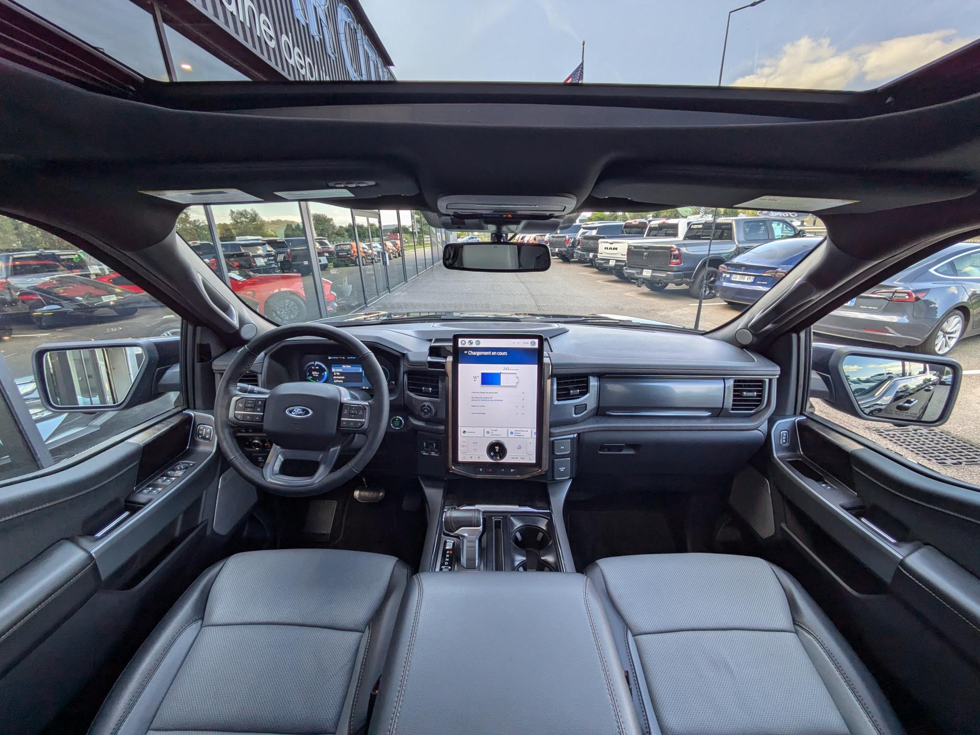 FORD F150 Lightning Lariat Extended-Range