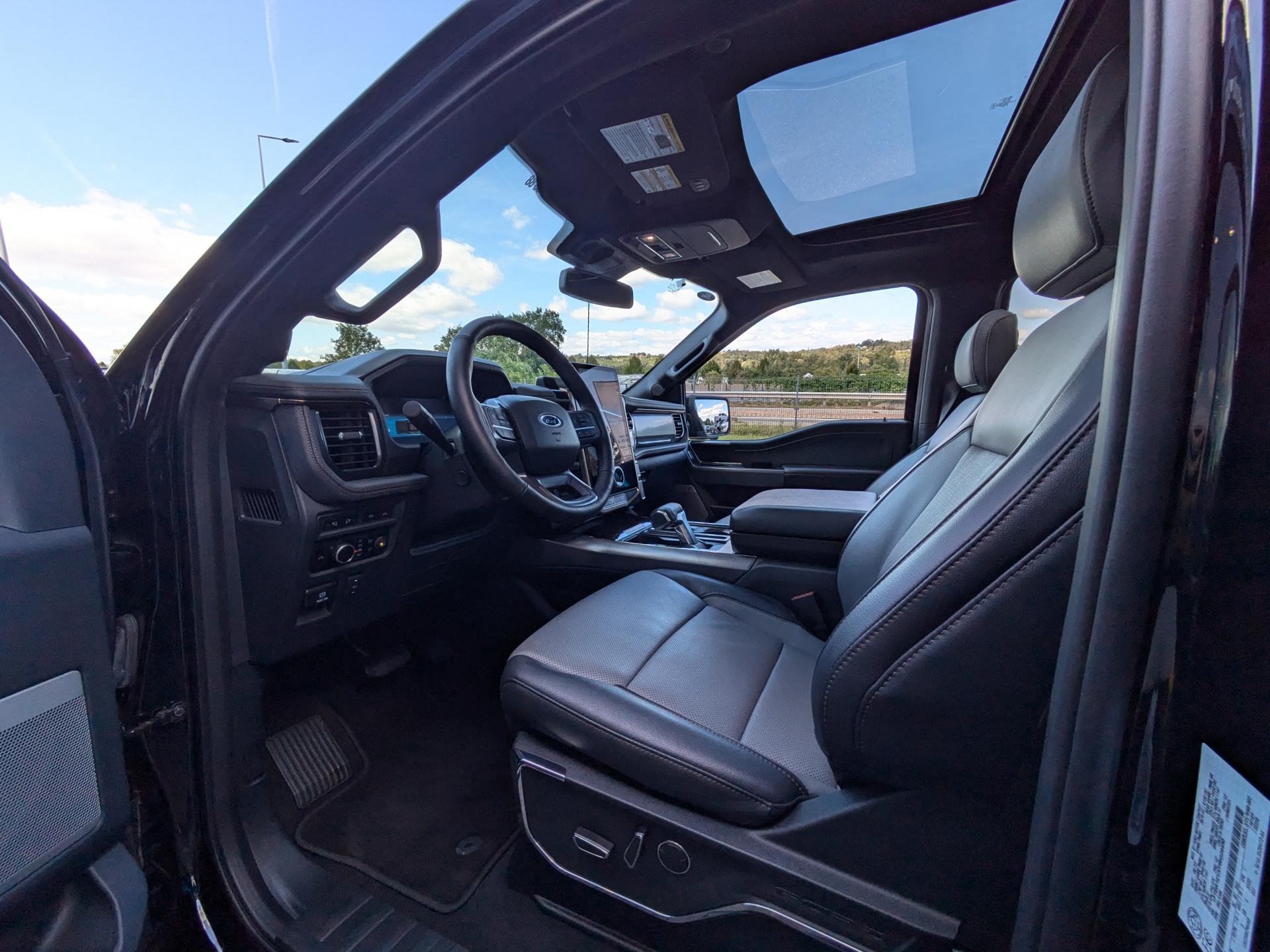 FORD F150 Lightning Lariat Extended-Range