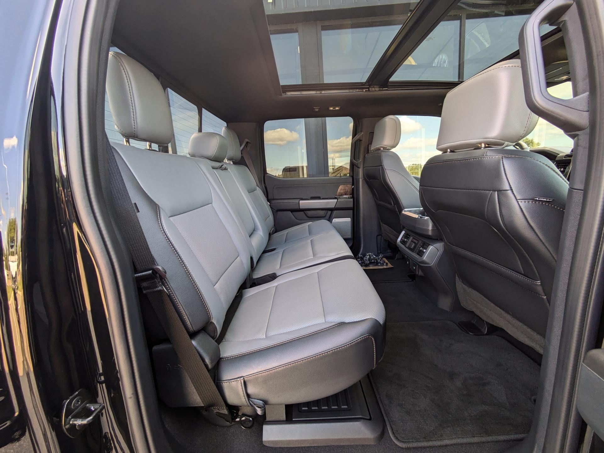 FORD F150 Lightning Lariat Extended-Range