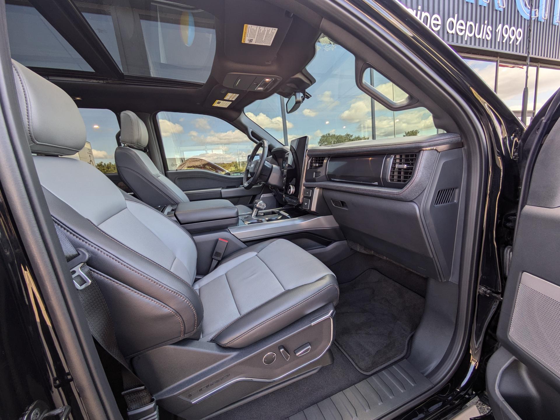 FORD F150 Lightning Lariat Extended-Range