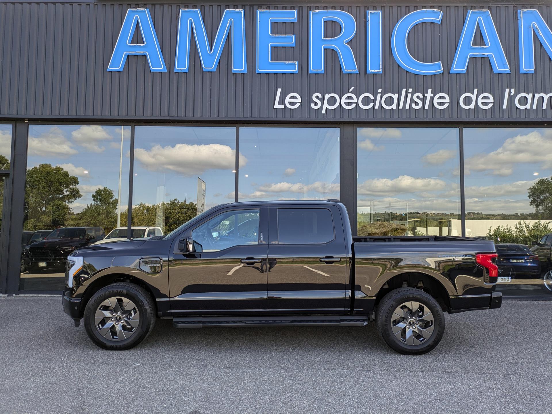 FORD F150 Lightning Lariat Extended-Range