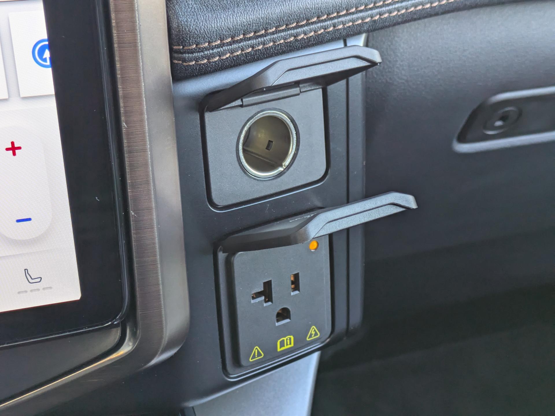 FORD F150 Lightning Lariat Extended-Range