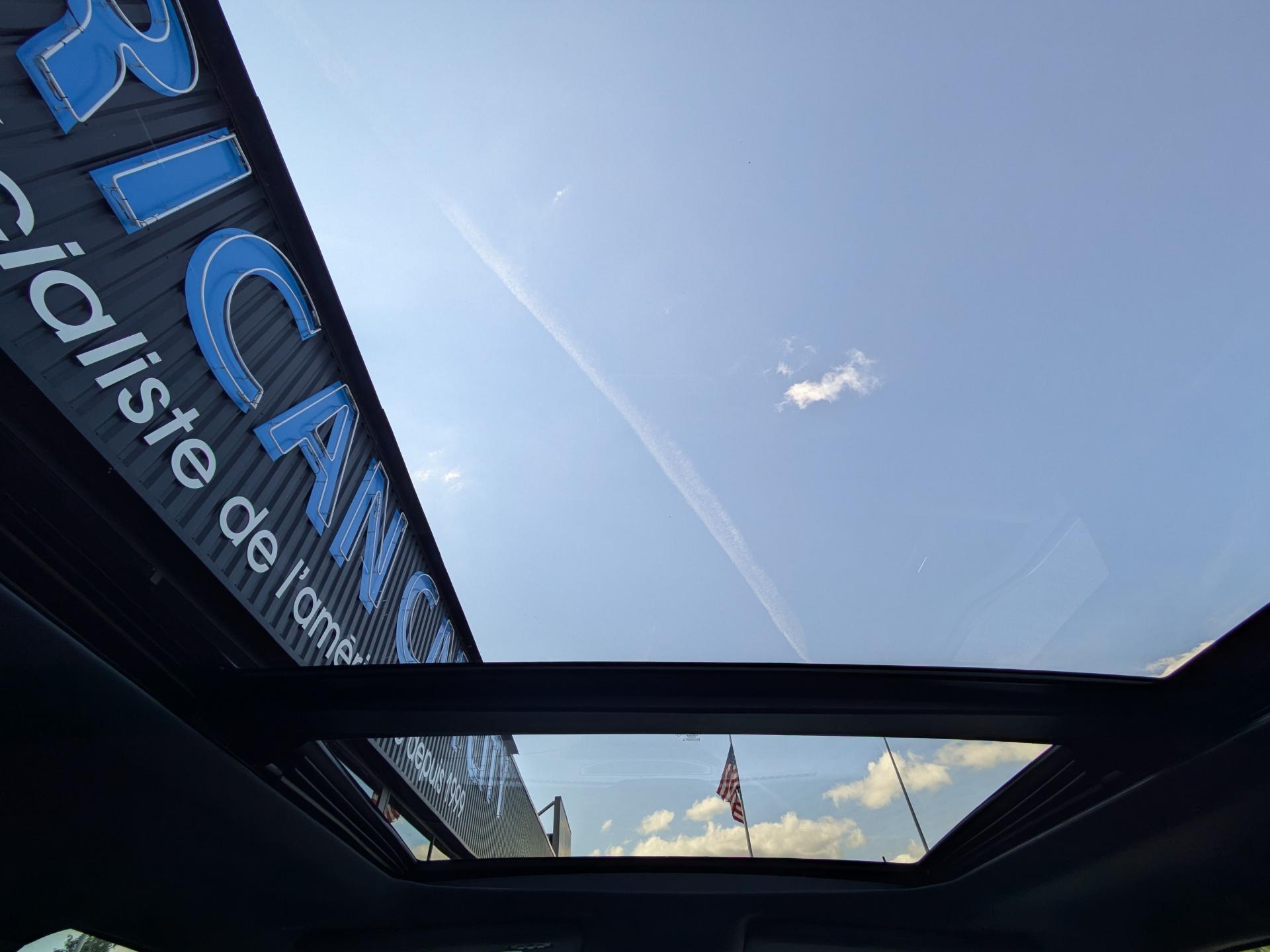 FORD F150 Lightning Lariat Extended-Range