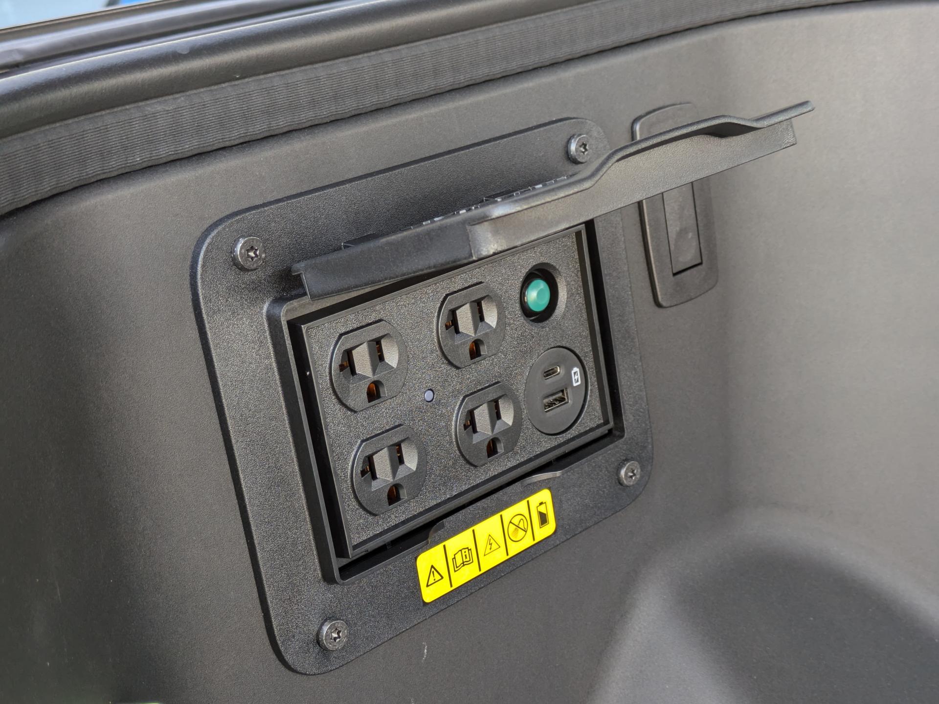 FORD F150 Lightning Lariat Extended-Range