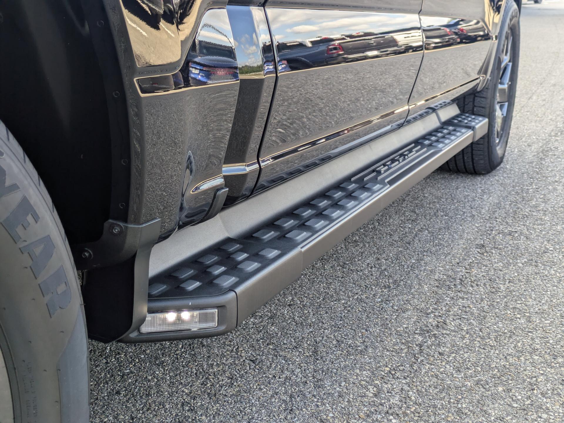 FORD F150 Lightning Lariat Extended-Range