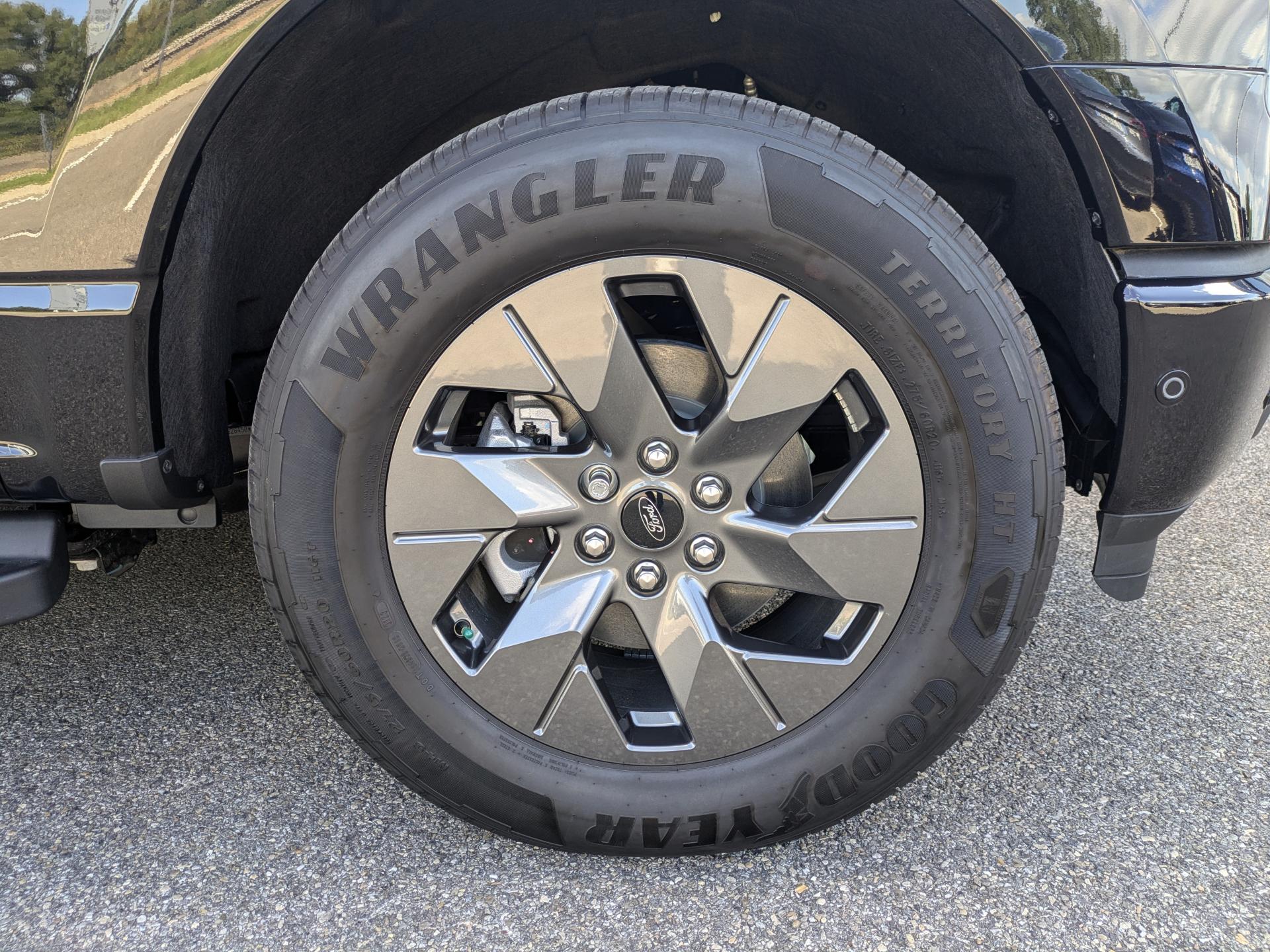 FORD F150 Lightning Lariat Extended-Range