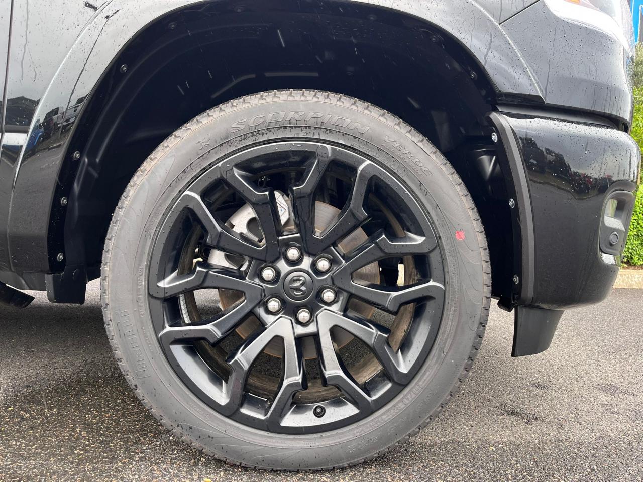 DODGE RAM 1500 CREW LIMITED NIGHT EDITION RAMBOX HAYON MULTI