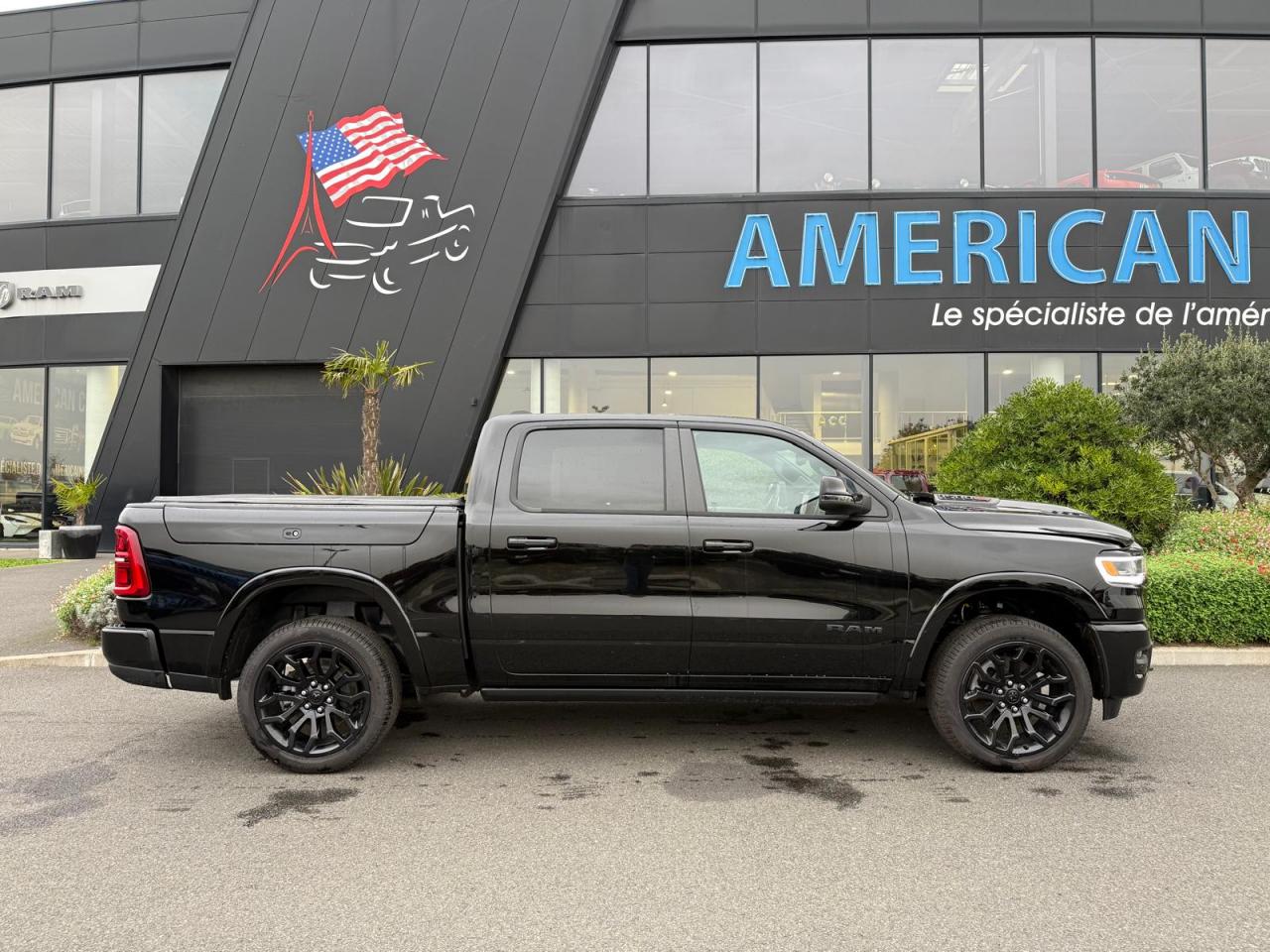 DODGE RAM 1500 CREW LIMITED NIGHT EDITION RAMBOX HAYON MULTI