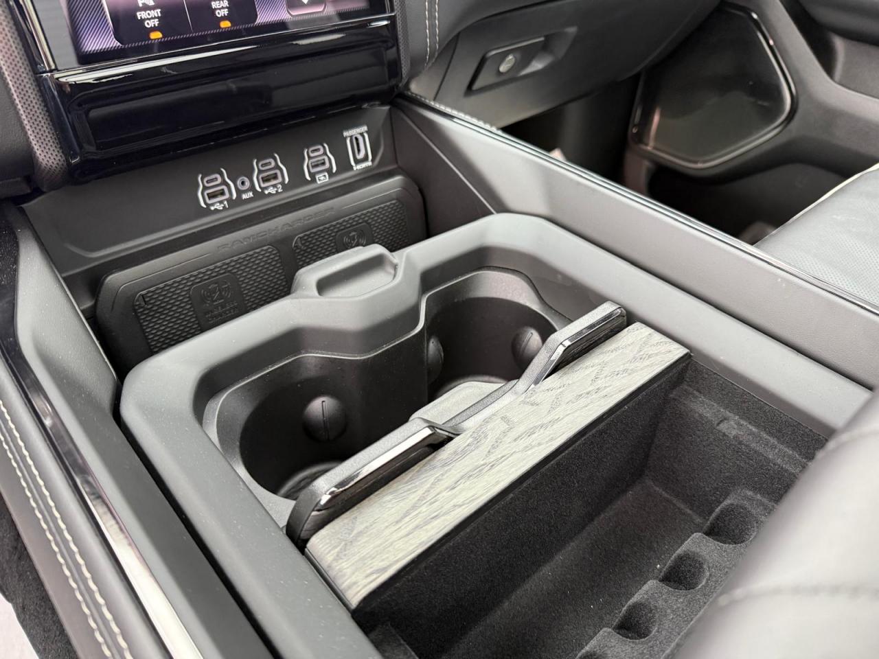 DODGE RAM 1500 CREW LIMITED NIGHT EDITION RAMBOX HAYON MULTI