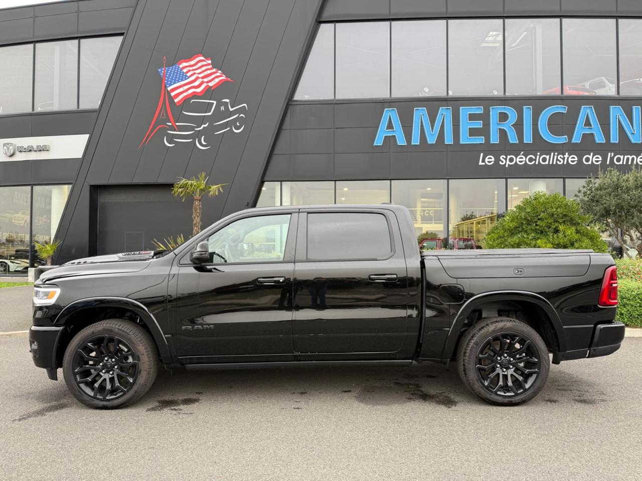 DODGE RAM 1500 CREW LIMITED NIGHT EDITION RAMBOX HAYON MULTI