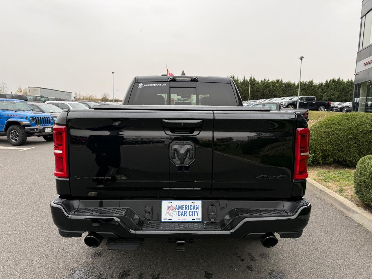 DODGE RAM 1500 CREW LIMITED NIGHT EDITION RAMBOX HAYON MULTI