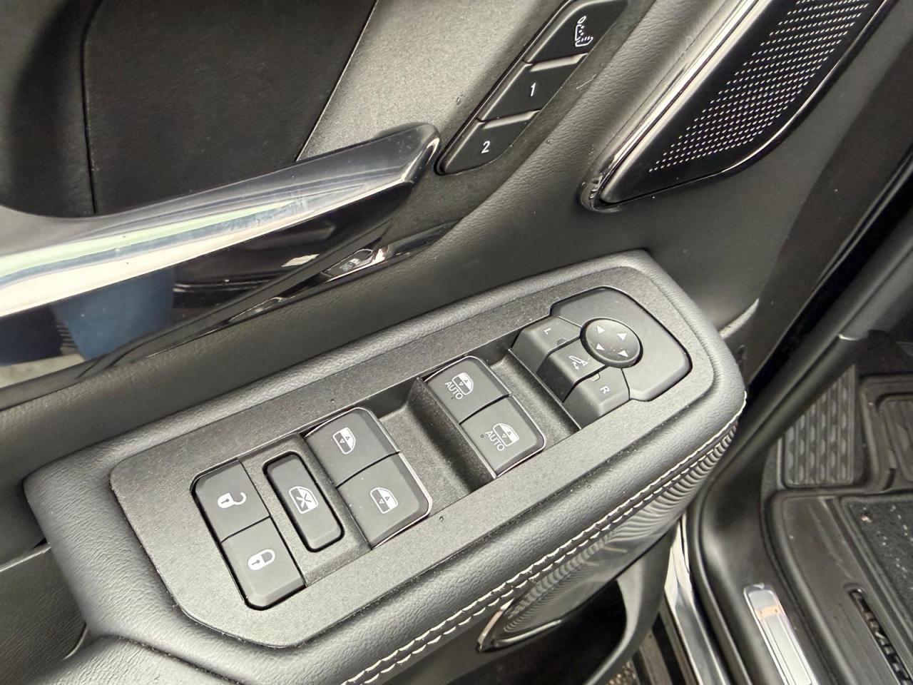 DODGE RAM 1500 CREW LIMITED NIGHT EDITION RAMBOX HAYON MULTI