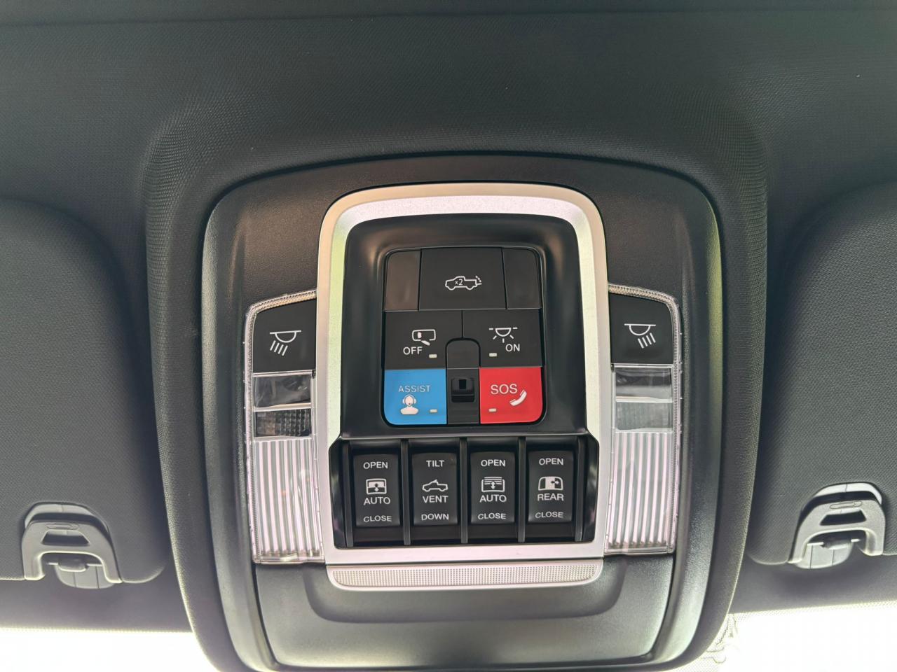 DODGE RAM 1500 CREW LIMITED NIGHT EDITION RAMBOX HAYON MULTI