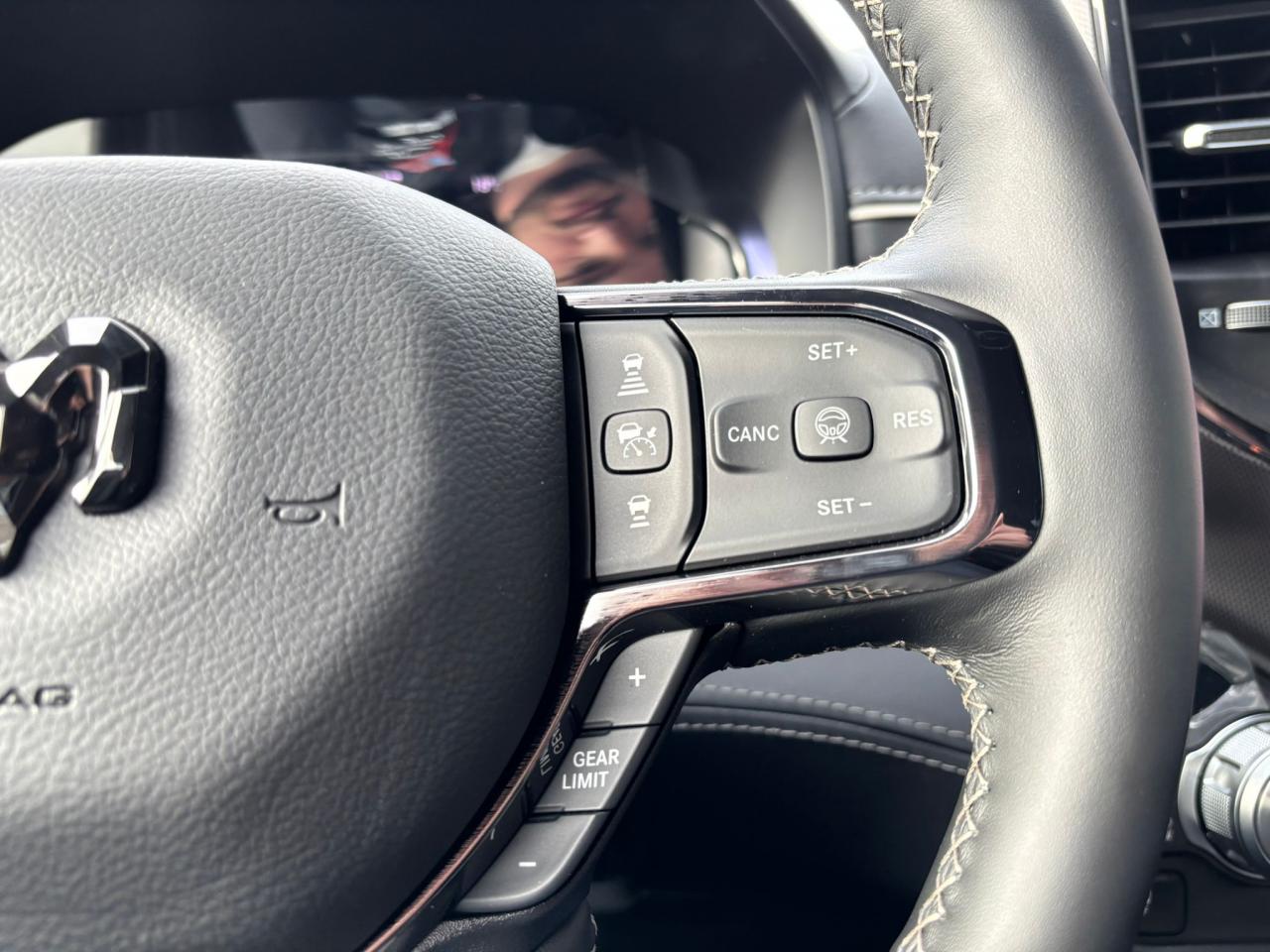 DODGE RAM 1500 CREW LIMITED NIGHT EDITION RAMBOX HAYON MULTI