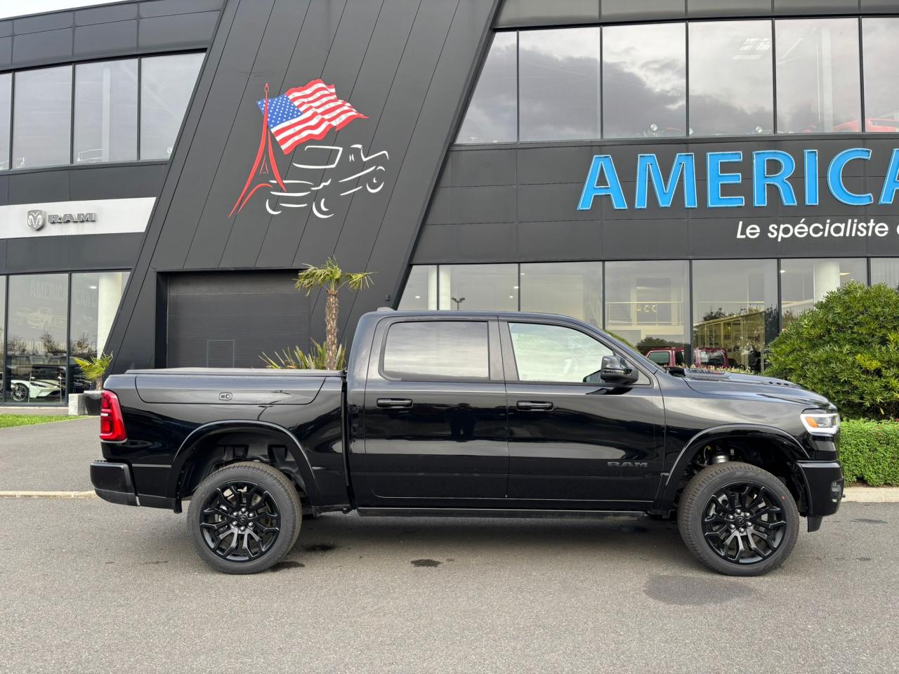 DODGE RAM 1500 CREW LIMITED NIGHT EDITION RAMBOX HAYON MULTI