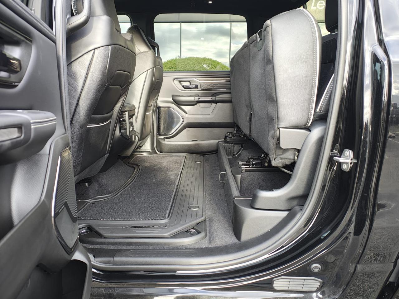 DODGE RAM 1500 CREW LIMITED NIGHT EDITION RAMBOX HAYON MULTI