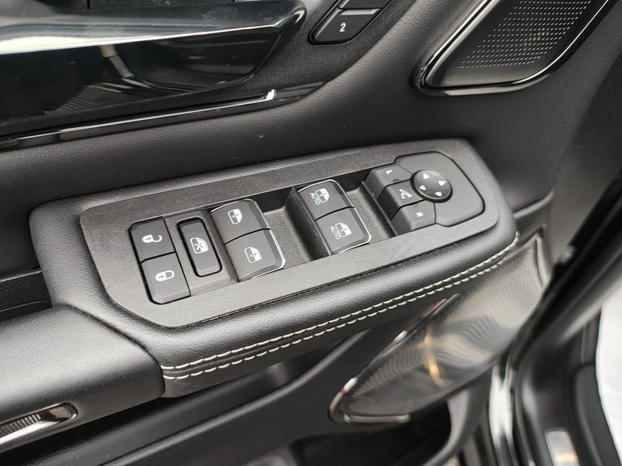 DODGE RAM 1500 CREW LIMITED NIGHT EDITION RAMBOX HAYON MULTI