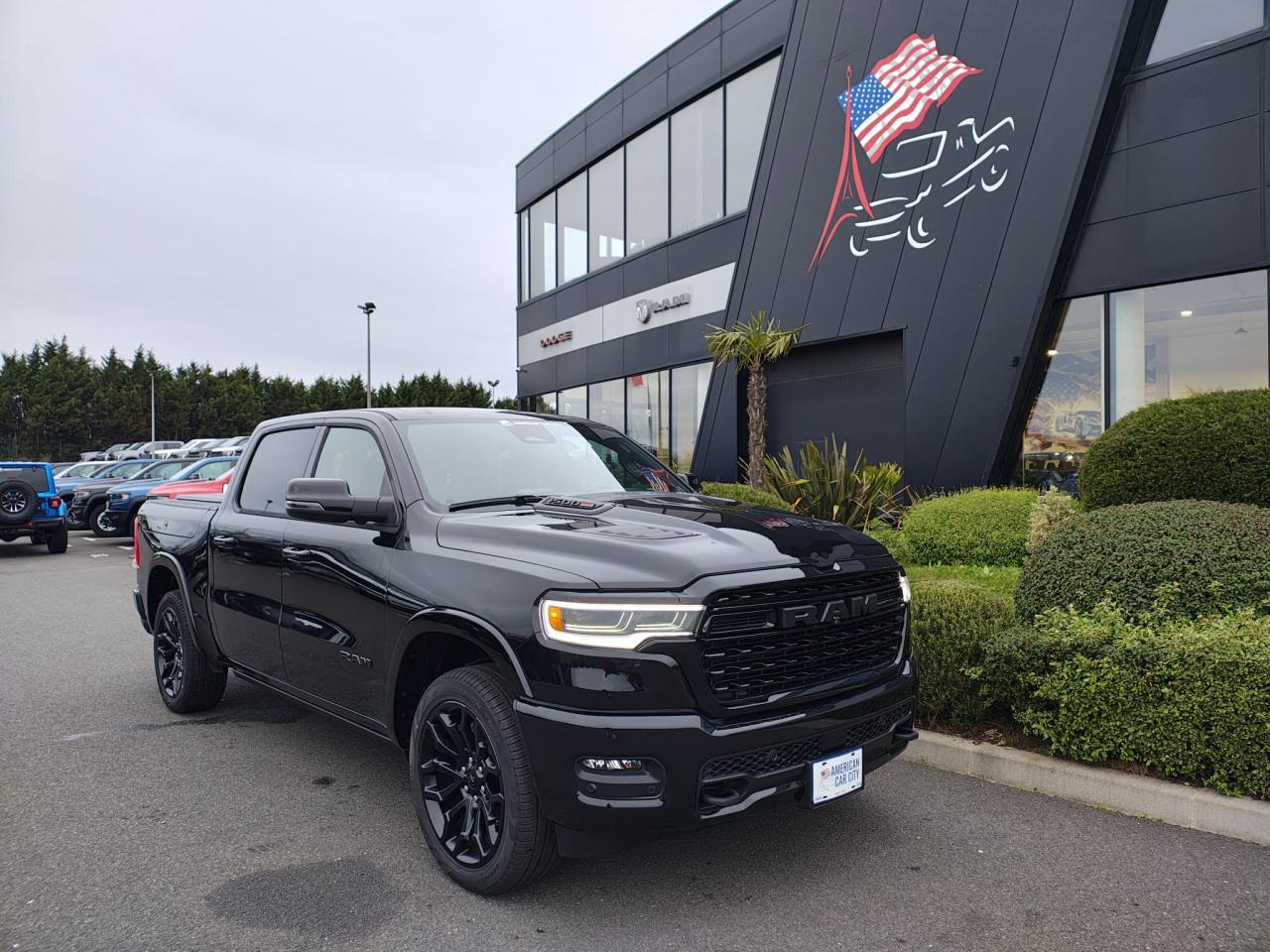 DODGE RAM 1500 CREW LIMITED NIGHT EDITION RAMBOX HAYON MULTI