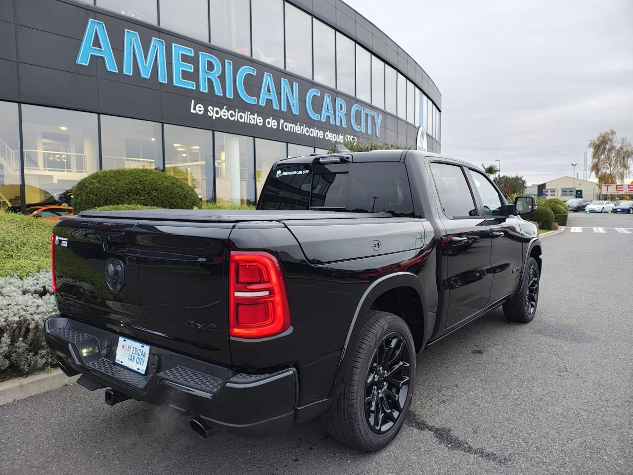 DODGE RAM 1500 CREW LIMITED NIGHT EDITION RAMBOX HAYON MULTI