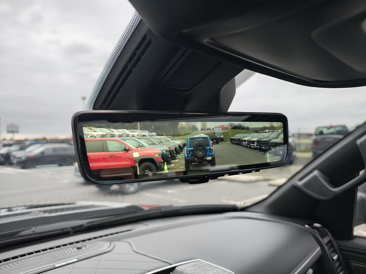 DODGE RAM 1500 CREW LIMITED NIGHT EDITION RAMBOX HAYON MULTI